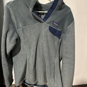 Patagonia Heathered Gray Pullover with Navy Trim